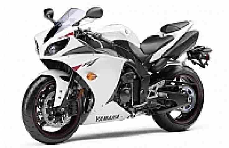 Yamaha R1 Direcall dari Tiga Negara