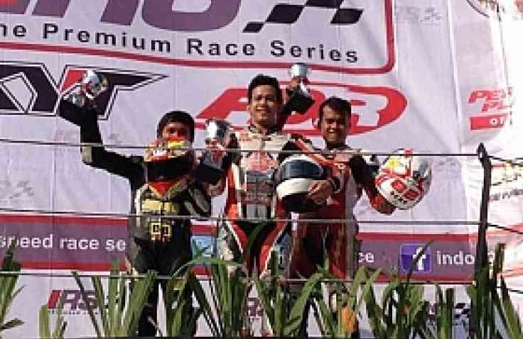 Satria Puncaki Podium Utama Kejurnas Sport 250 IRS Seri 2