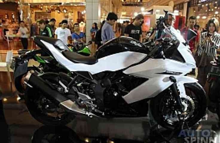 Kawasaki Ninja RR Mono dan Z250SL Mendarat di Thailand