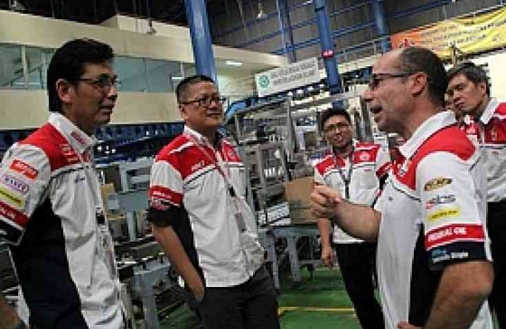 Jelang Balap Seri Sepang, Gresini Racing Sambangi Pabrik Federal Oil