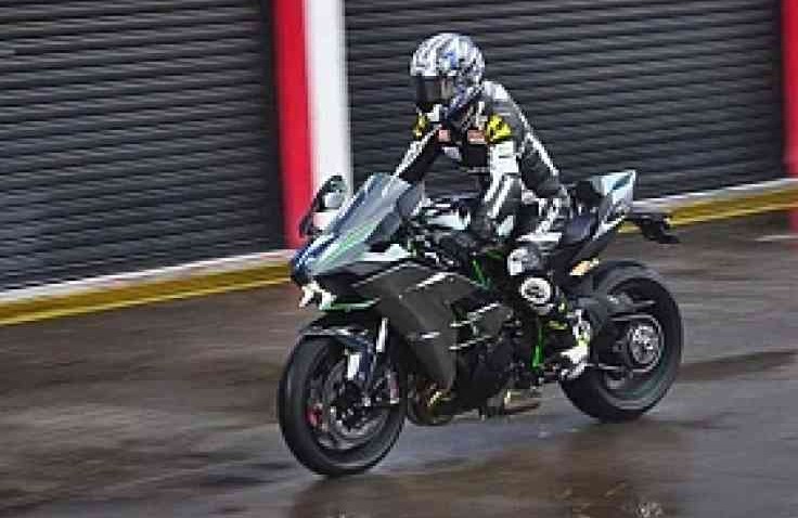 Performa Kawasaki H2 Kalahkan Suzuki Hayabusa