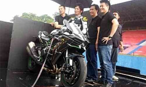 Pembalap Lawas dan Supersport Didaulat Geber Kawasaki Ninja H2