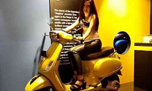 Vespa Buka Outlet Di Pacific Place