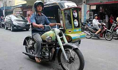 Becak Motor Pematang Siantar, Dentuman Khas Kuda Pacu Inggris