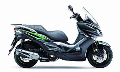 Kawasaki J125, Ikut Arus Yamaha dan Honda