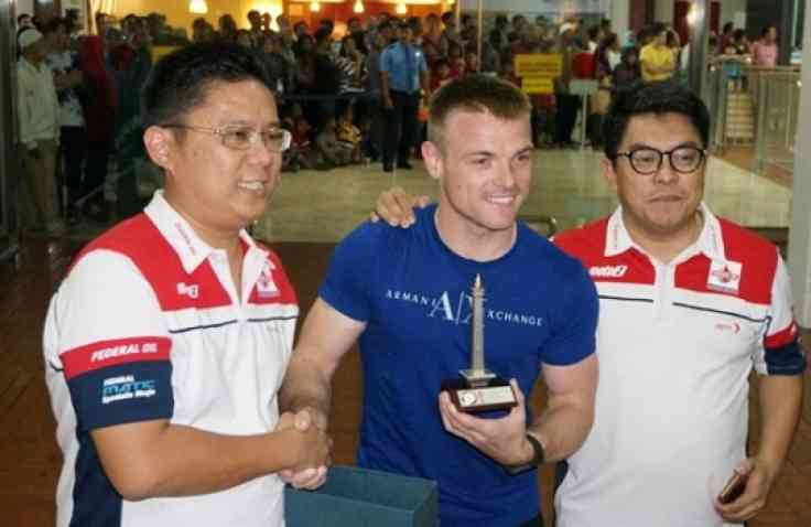 Sam Lowes Sudah Mendarat, Senyum Sumringah Untuk Indonesia