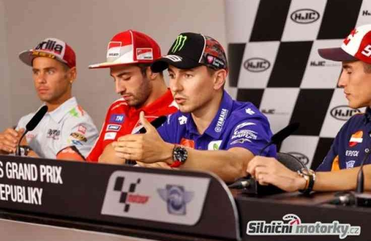 Jorge Lorenzo Salah Pakai Seragam di Ceko