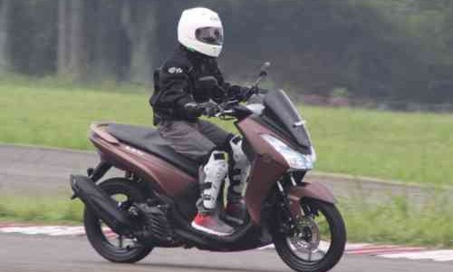 Yamaha Lexi 125 Versus All New Vario 125, Feders Pilih Yang Mana ?