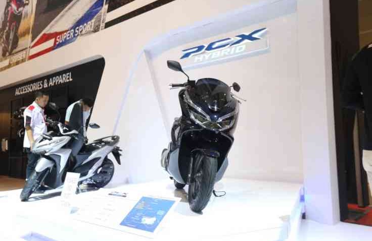 Honda PCX Berteknologi Hybrid Buatan Indonesia Pertama di Dunia