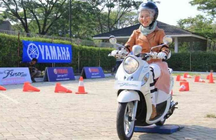 Cara Aman dan Tetap Tampil Stylish Buat Ladies Bikers 