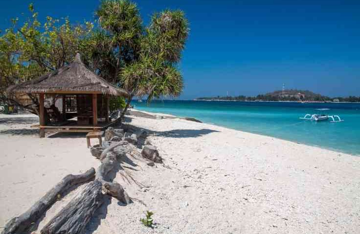 Wisata Pantai Gili Trawangan, Gili Meno, dan Gili Air