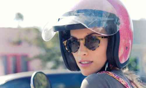 Buat Lady Bikers Perhatikan Poin-poin Penting Ini Dalam Memilih Helm