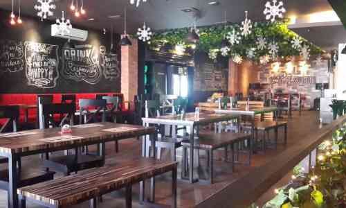 Cyrano Cafe Tempat Ngopi Asyik Bareng Teman 