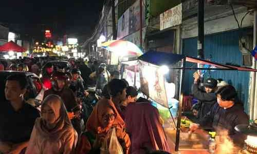 Pecinta Wisata Kuliner, Wajib Kunjungi Pasar Lama Tangerang. Banyak Makanan Enak!