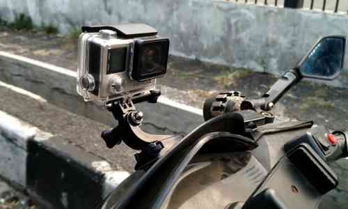 Tips Memasang Action Cam di Motor Supaya Aman dan Menghasilkan Video yang Bagus